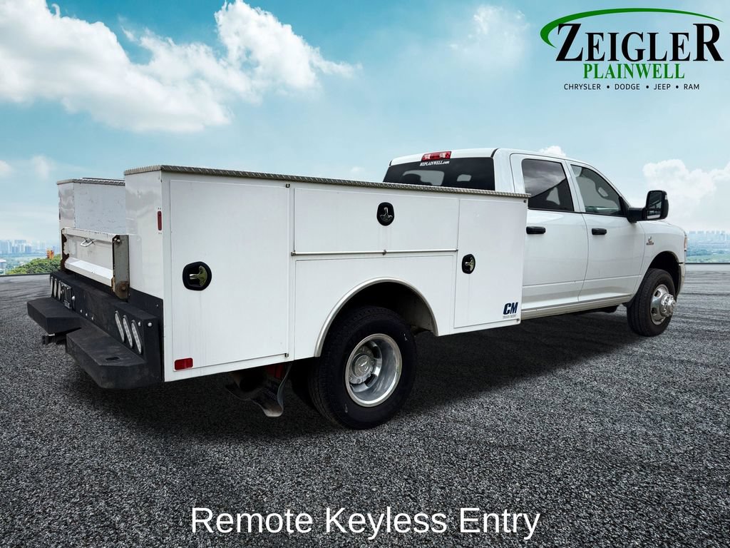 Used 2024 RAM 3500 Tradesman w/ Chrome Appearance Group AWD/4WD image 6