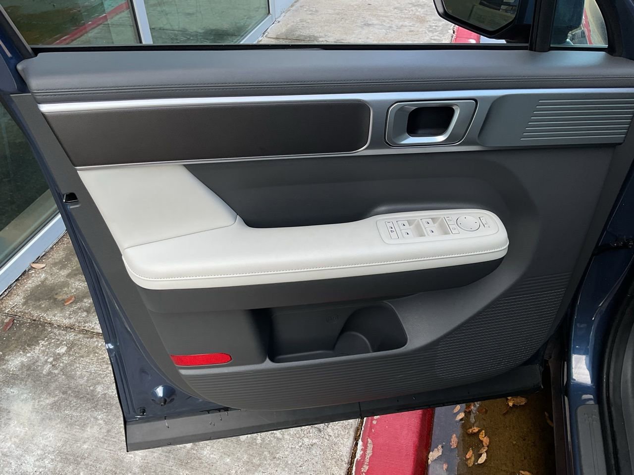 Used 2025 Hyundai Santa Fe SEL image 12