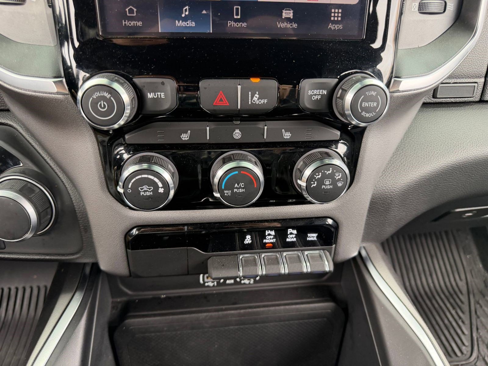 Used 2025 RAM 1500 Lone Star image 17