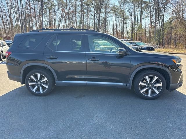 Used 2023 Honda Pilot Touring image 6