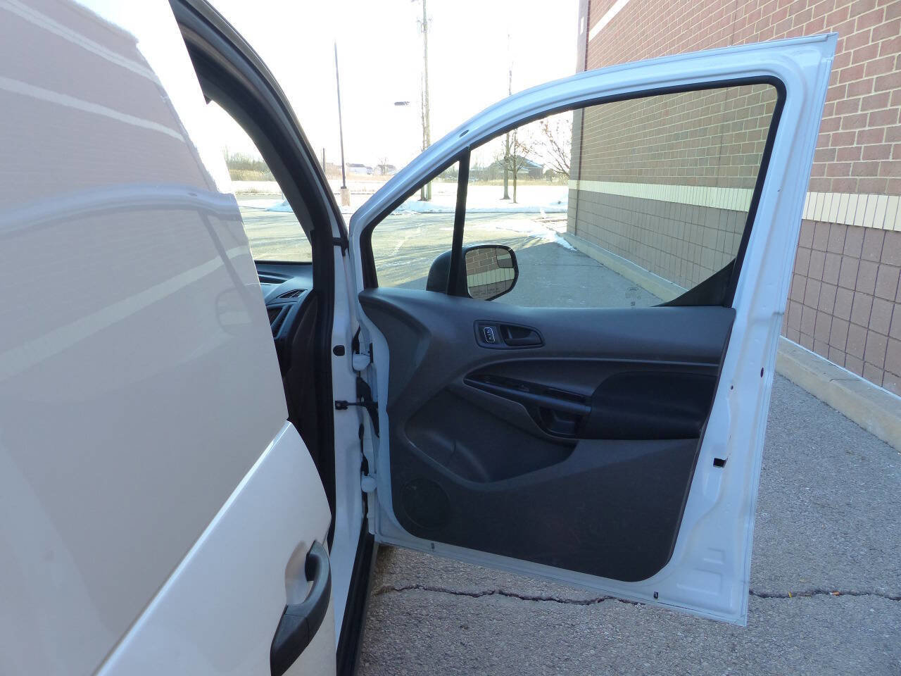 Used 2020 Ford Transit Connect XL image 38