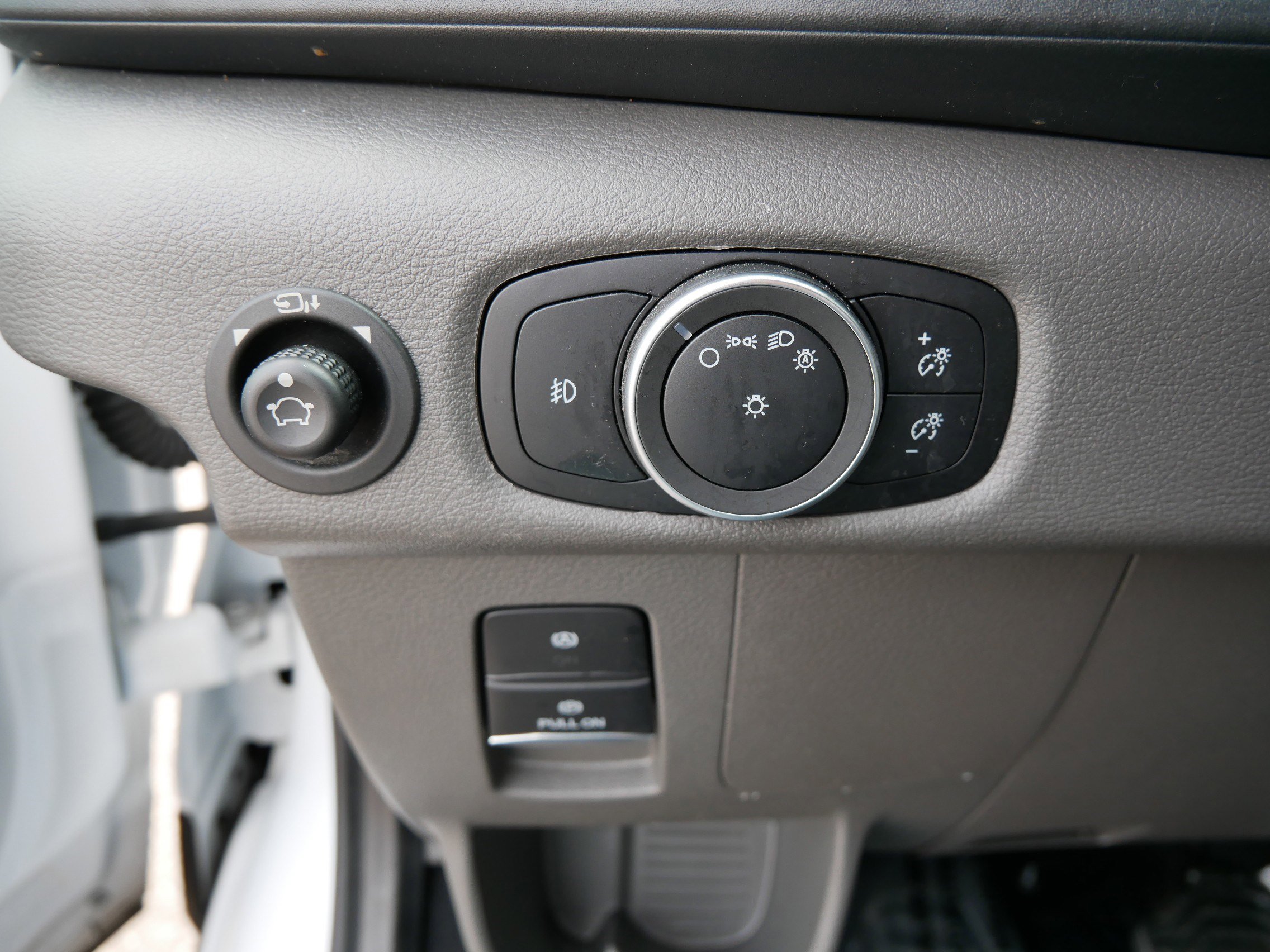 Used 2024 Ford Transit 350 XLT image 26