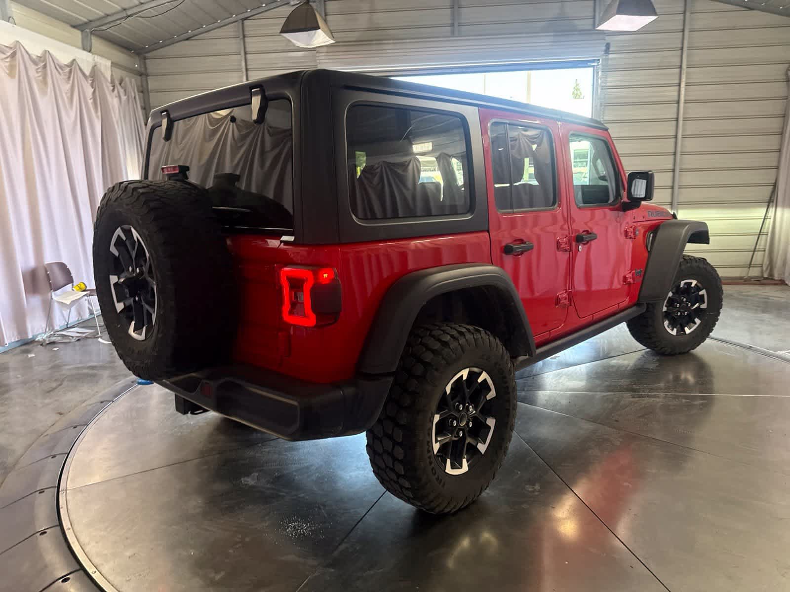 Used 2024 Jeep Wrangler Unlimited Rubicon 4xe AWD/4WD image 5