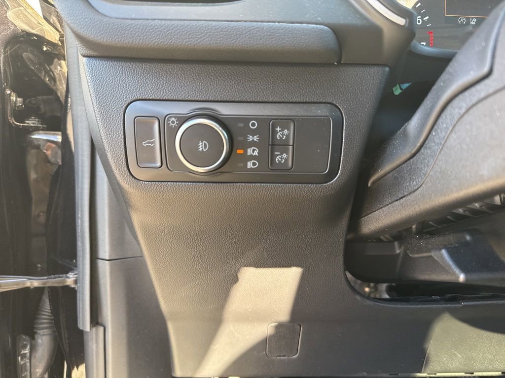 Used 2022 Ford Escape SEL w/ SEL Stealth AWD Package image 9