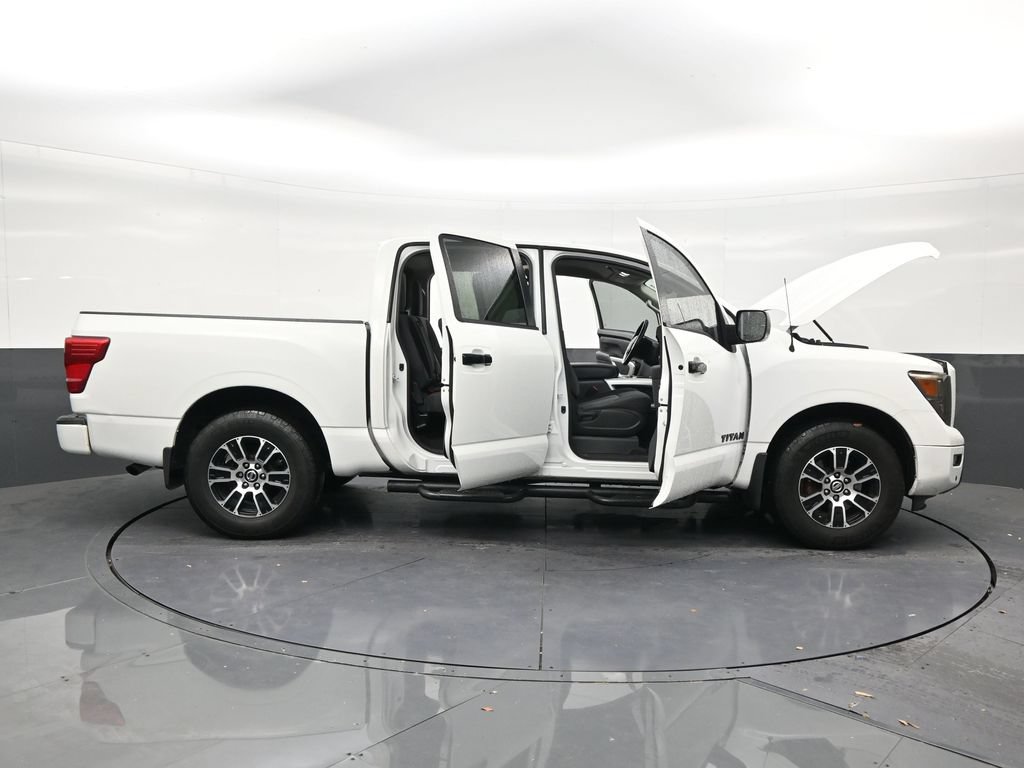 Used 2021 Nissan Titan SV w/ SV Convenience Package RWD image 28