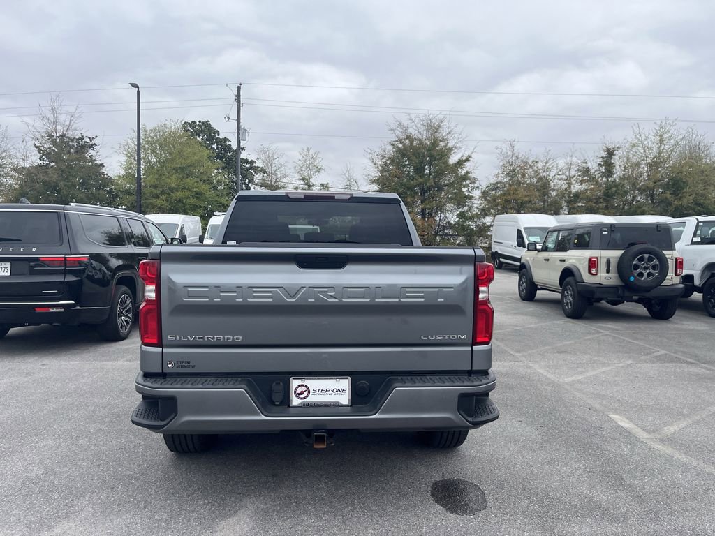 Used 2020 Chevrolet Silverado 1500 Custom w/ Custom Value Package image 6