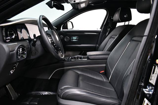 Used 2023 Rolls-Royce Ghost Black Badge w/ Black Badge Ghost Package AWD/4WD image 34