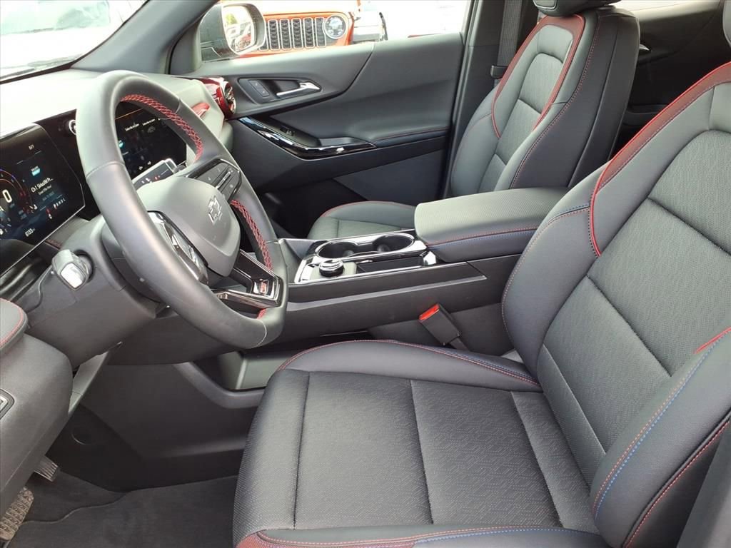 Used 2026 Chevrolet Equinox RS FWD image 8