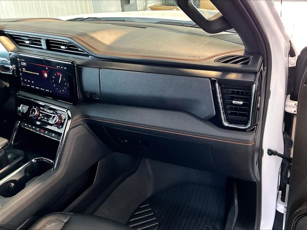 Used 2023 GMC Sierra 1500 AT4 w/ AT4 Premium Package image 13