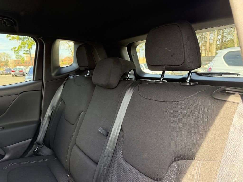 Used 2022 Jeep Renegade Altitude w/ Convenience Group image 26