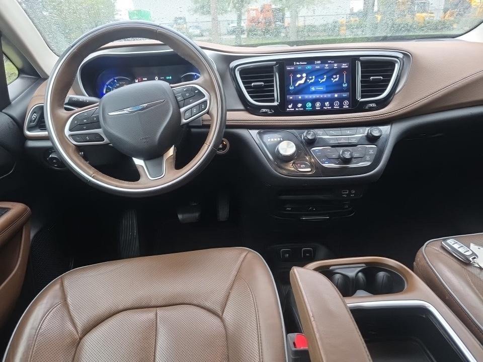 Used 2018 Chrysler Pacifica Limited w/ Advanced Safetytec Group FWD image 7
