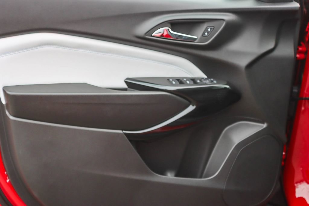 New 2026 Chevrolet Trax LT w/ Sunroof Package image 19