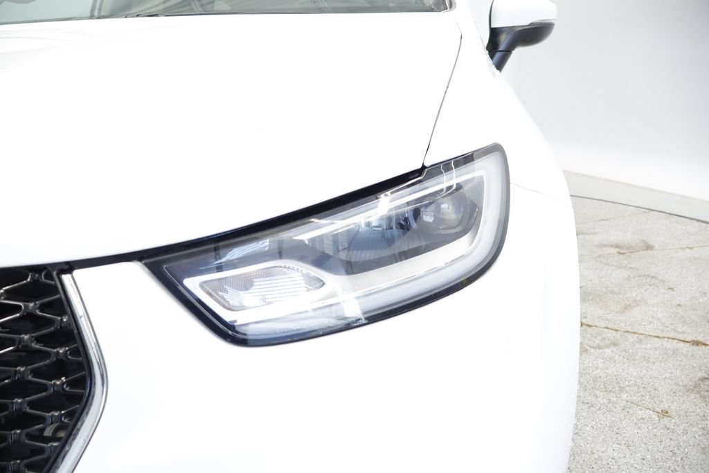 Certified 2023 Chrysler Pacifica Touring-L FWD image 13