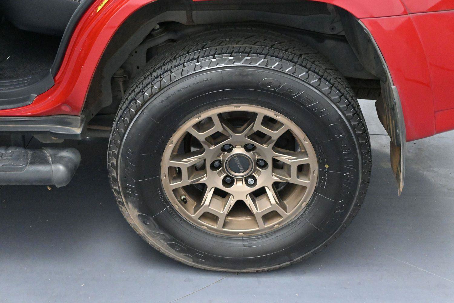 Used 2023 Toyota 4Runner 40th Anniversary SE AWD/4WD image 32