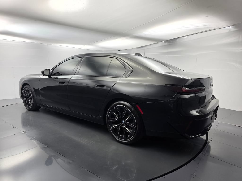 Certified 2025 BMW 740i RWD image 6