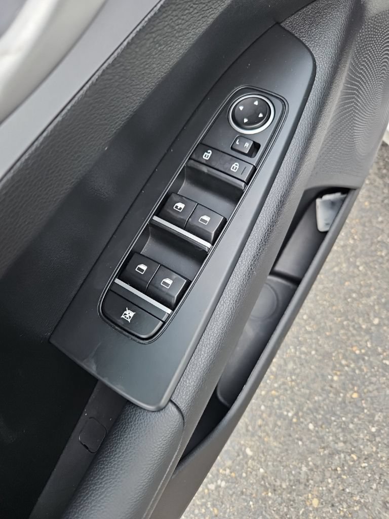 Used 2024 Kia Forte LXS w/ LXS Technology Package FWD image 22