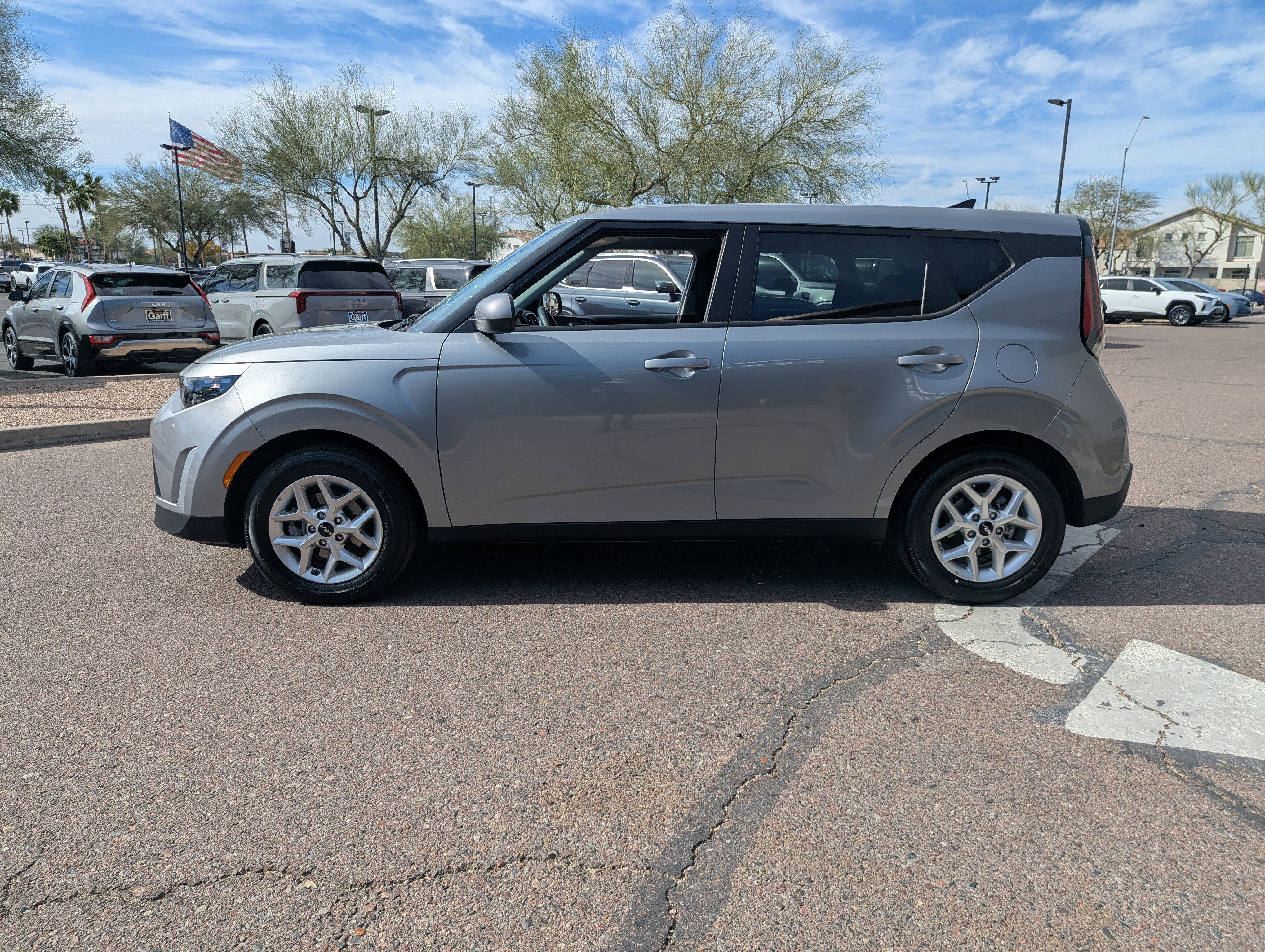 Certified 2025 Kia Soul S image 5