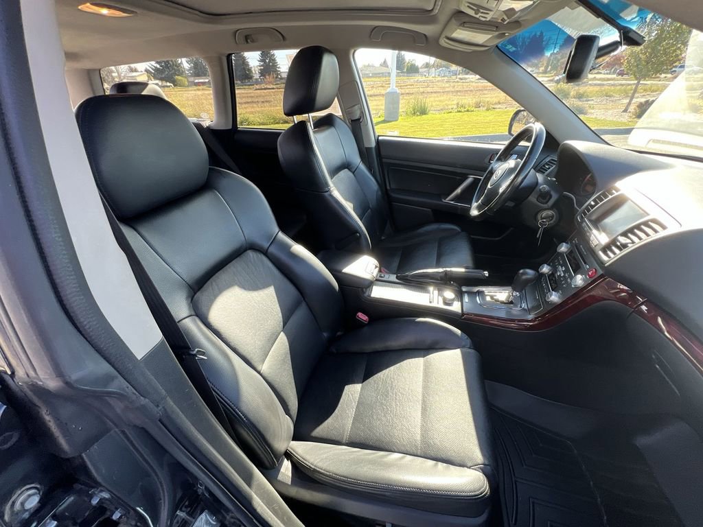 Used 2009 Subaru Outback 2.5XT Limited image 27