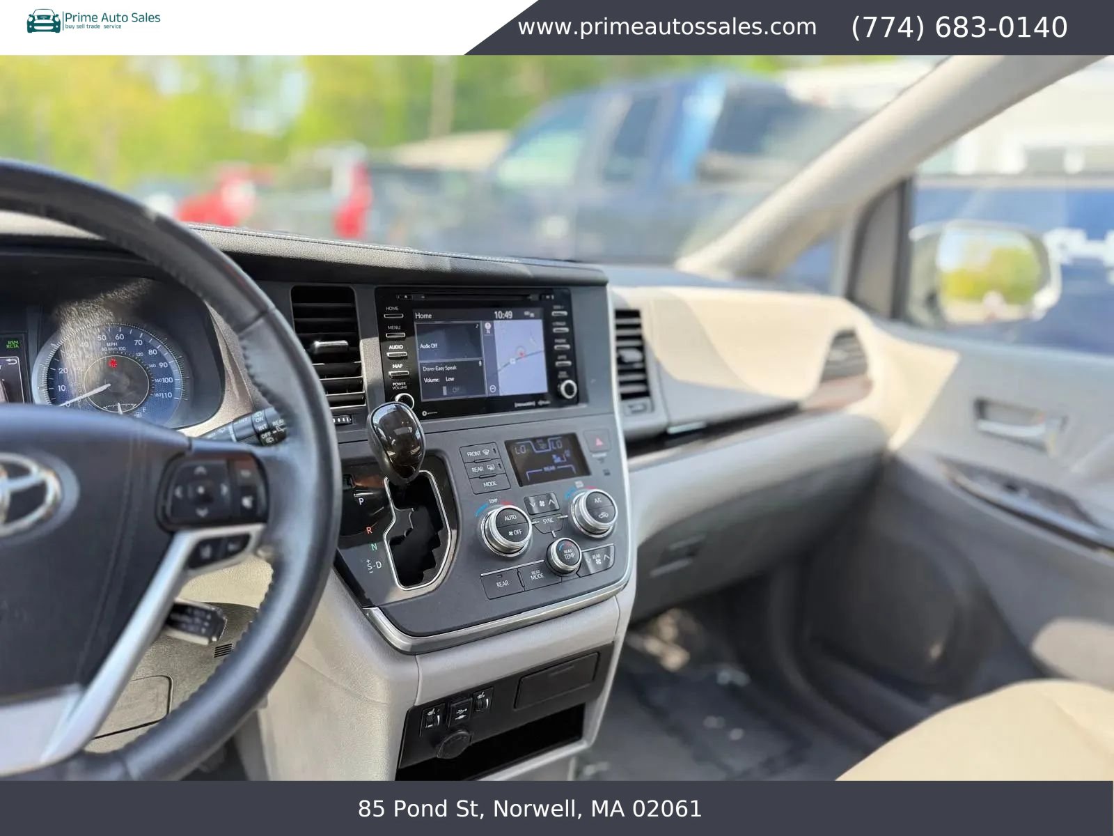 Used 2019 Toyota Sienna XLE w/ XLE Navigation Package FWD image 22