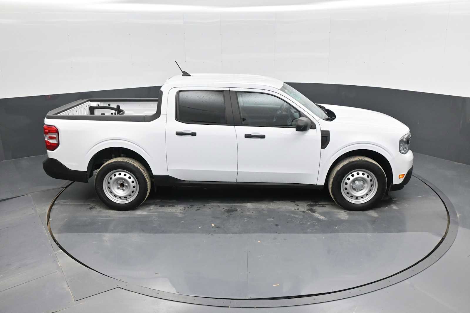 Used 2023 Ford Maverick XL image 27