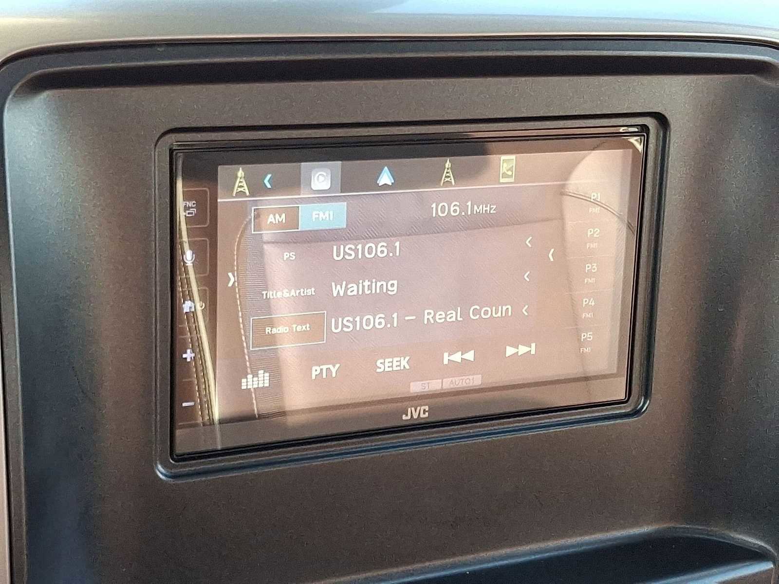 Used 2015 Chevrolet Silverado 1500 High Country w/ High Country Premium Package image 19