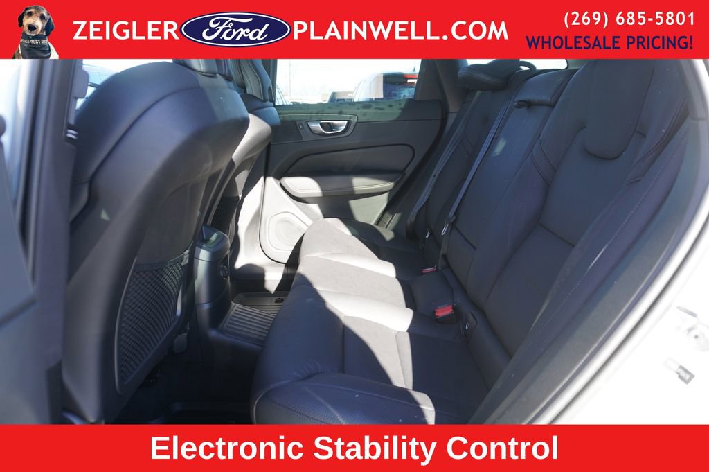 Used 2023 Volvo XC60 T8 Plus w/ Protection Package Premier image 12