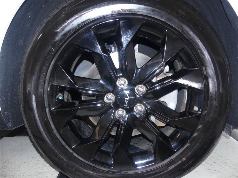Used 2024 Kia Carnival SX Prestige FWD image 37