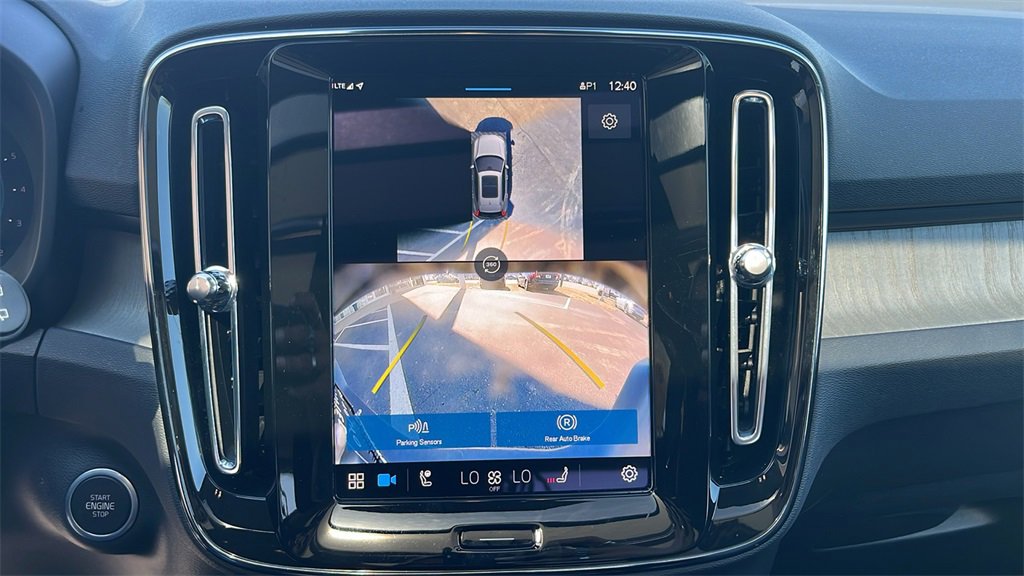 Certified 2025 Volvo XC40 B5 Plus image 24