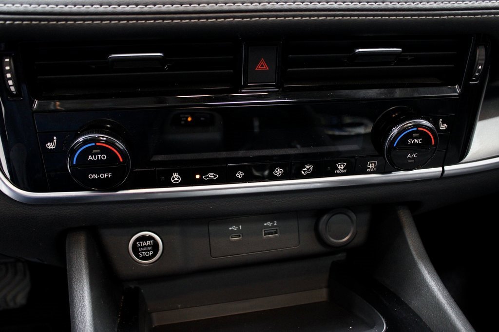 Certified 2021 Nissan Rogue SV w/ Premium Package image 37