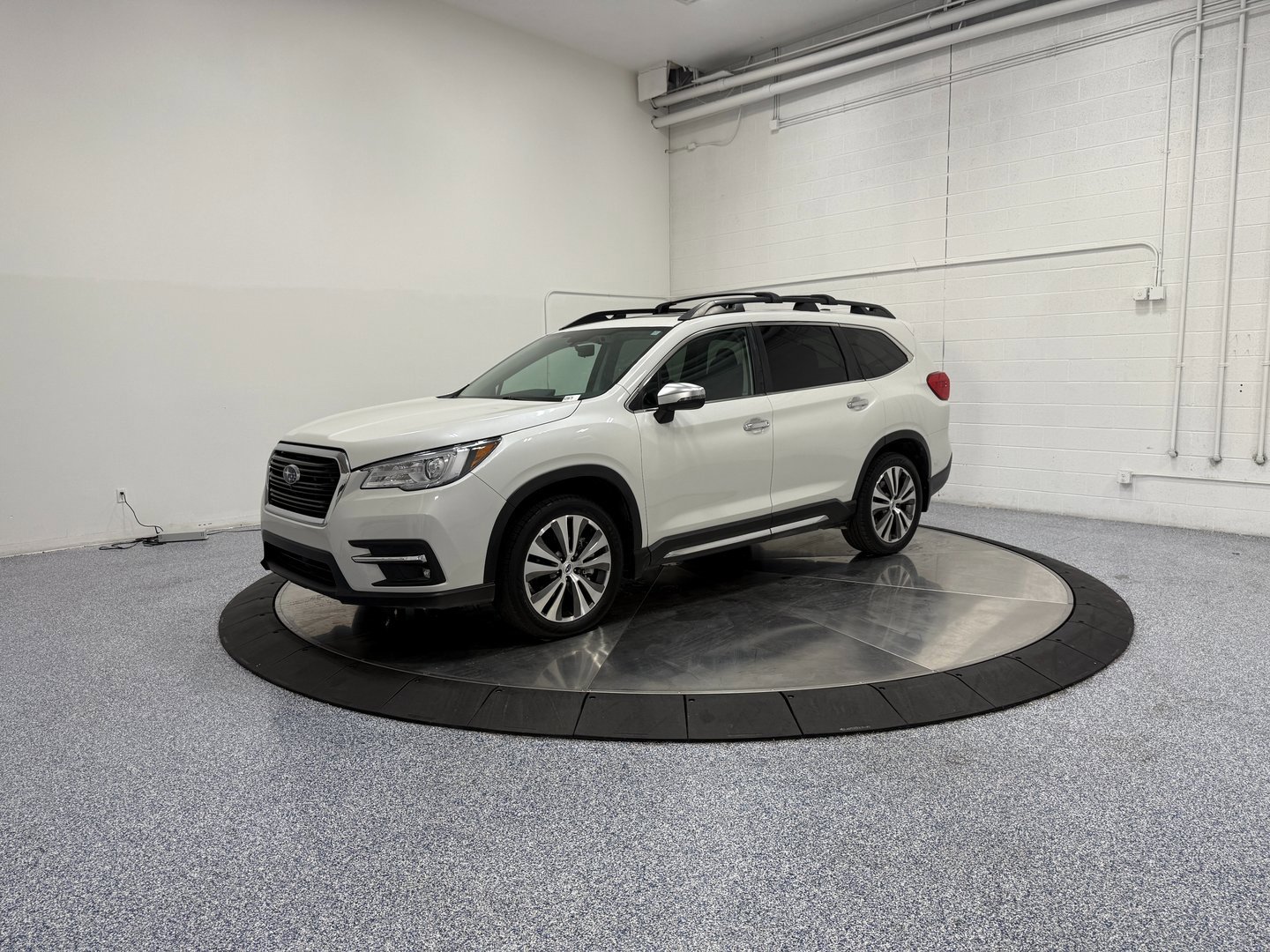 Used 2022 Subaru Ascent Touring w/ Popular Package #2A image 3