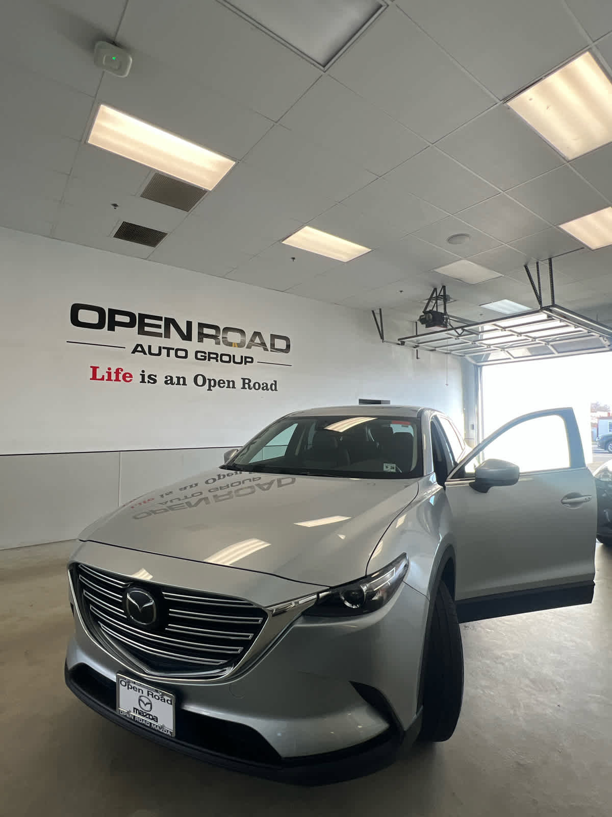 Certified 2023 MAZDA CX-9 Touring image 1