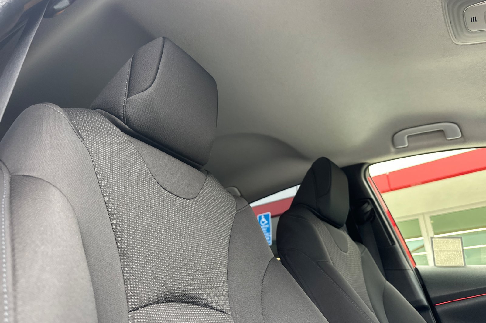 Used 2019 Toyota Prius LE w/ Carpet Mat Package FWD image 18