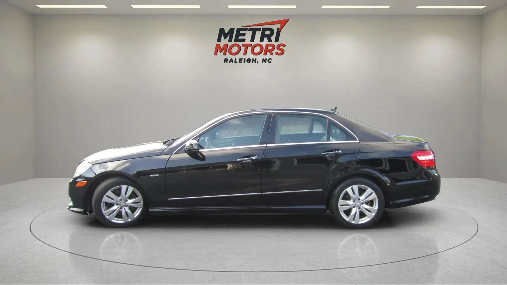 Used 2012 Mercedes-Benz E 350 BlueTEC Sedan image 8