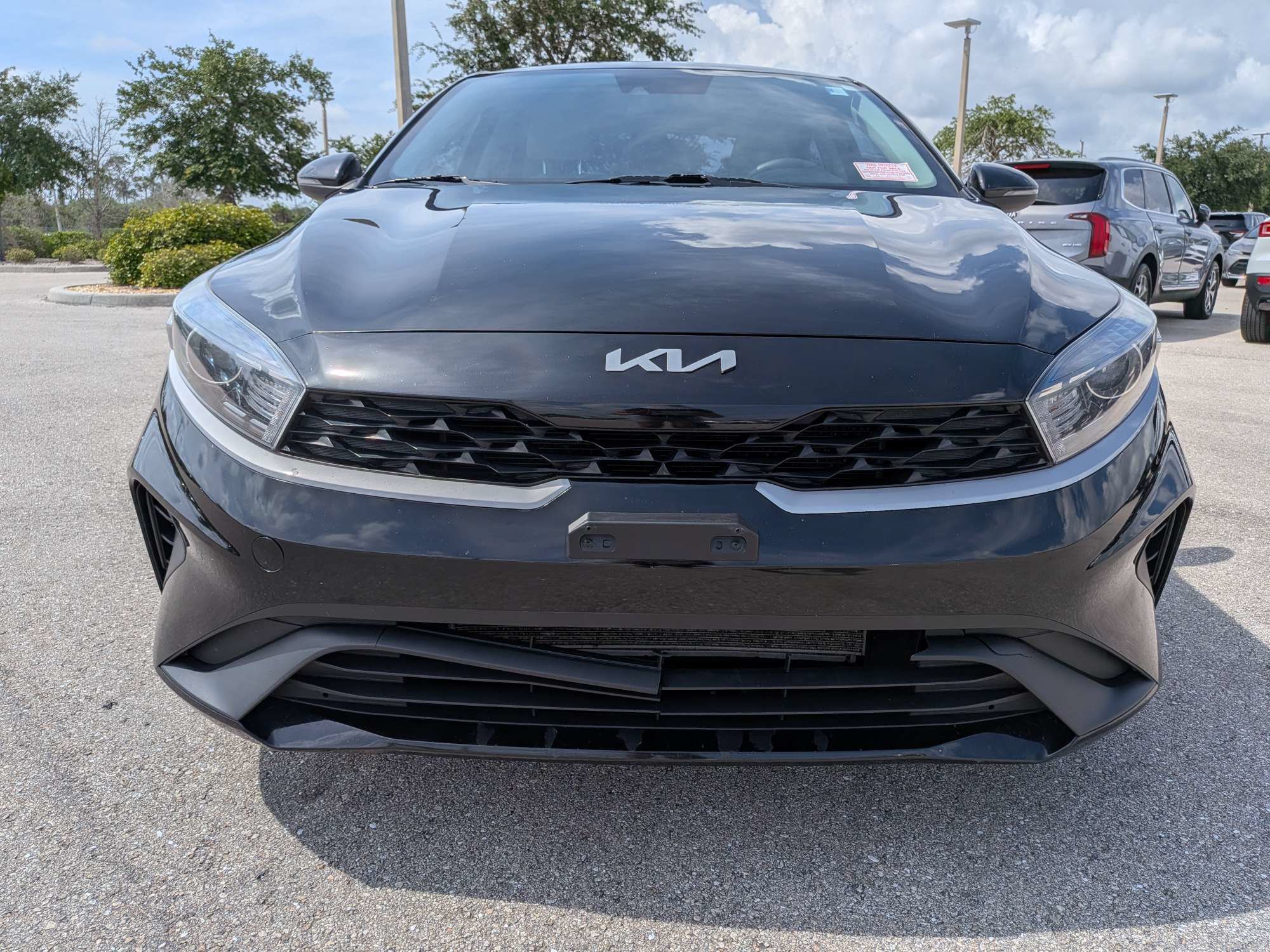 Used 2023 Kia Forte LXS w/ LXS Technology Package FWD image 3