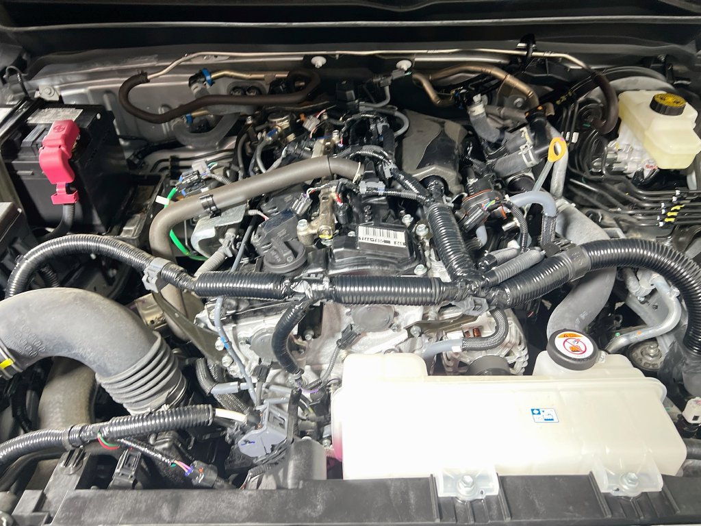 Certified 2025 Toyota Tacoma SR5 AWD/4WD image 25