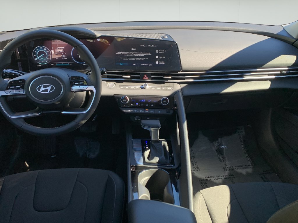 Certified 2024 Hyundai Elantra SEL w/ Convenience Package FWD image 20
