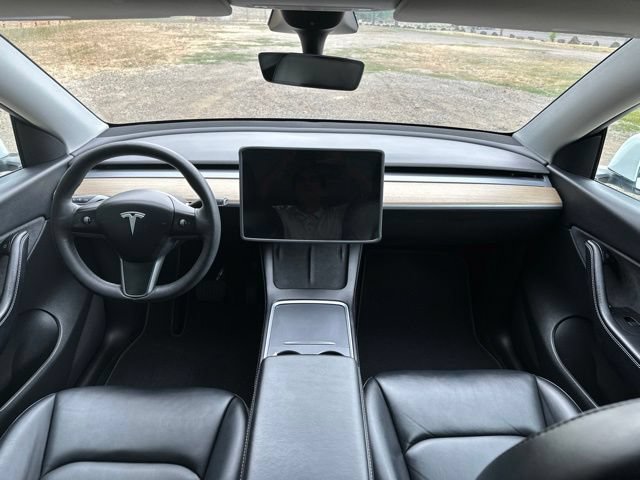 Used 2022 Tesla Model Y Long Range AWD/4WD image 26