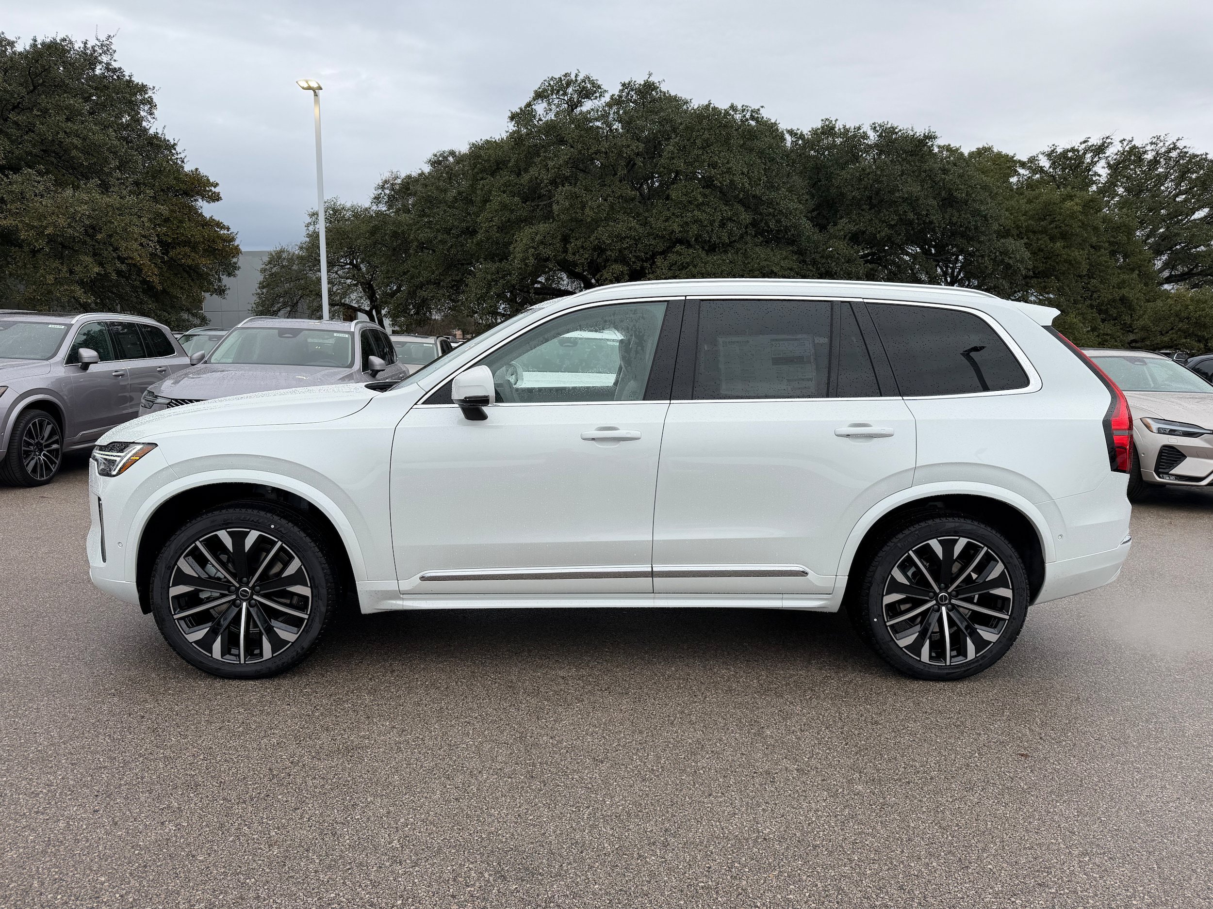 New 2026 Volvo XC90 B6 Ultra w/ Protection Package AWD/4WD image 3