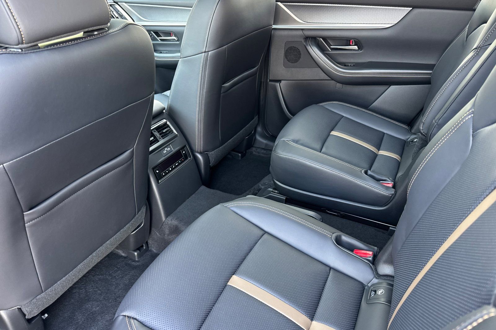 New 2026 MAZDA CX-90 Plug-In Hybrid w/ Premium Plus AWD/4WD image 13