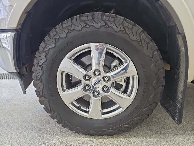 Used 2018 Ford F150 Lariat w/ Equipment Group 502A Luxury AWD/4WD image 24