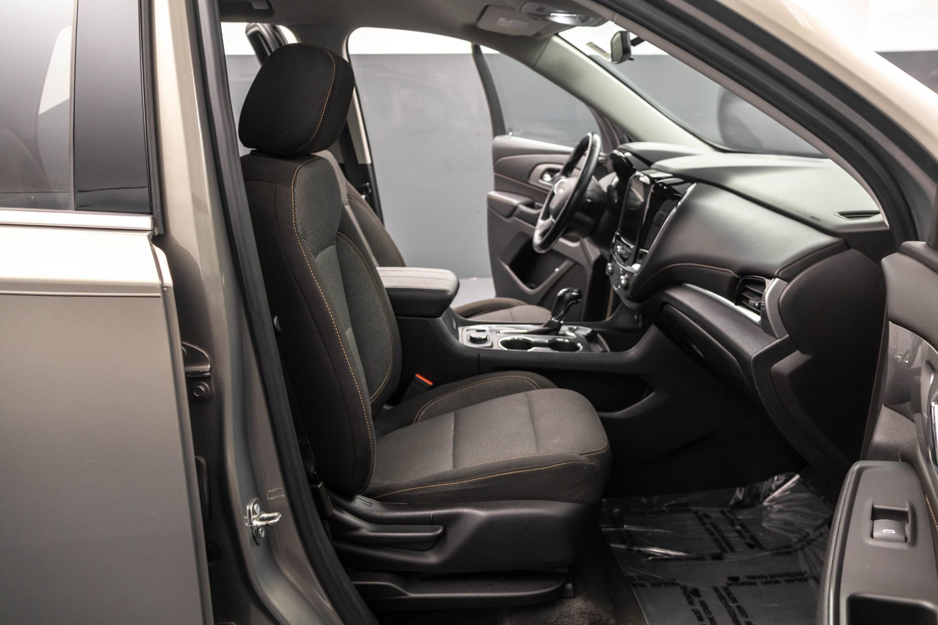 Used 2019 Chevrolet Traverse LT AWD/4WD image 40