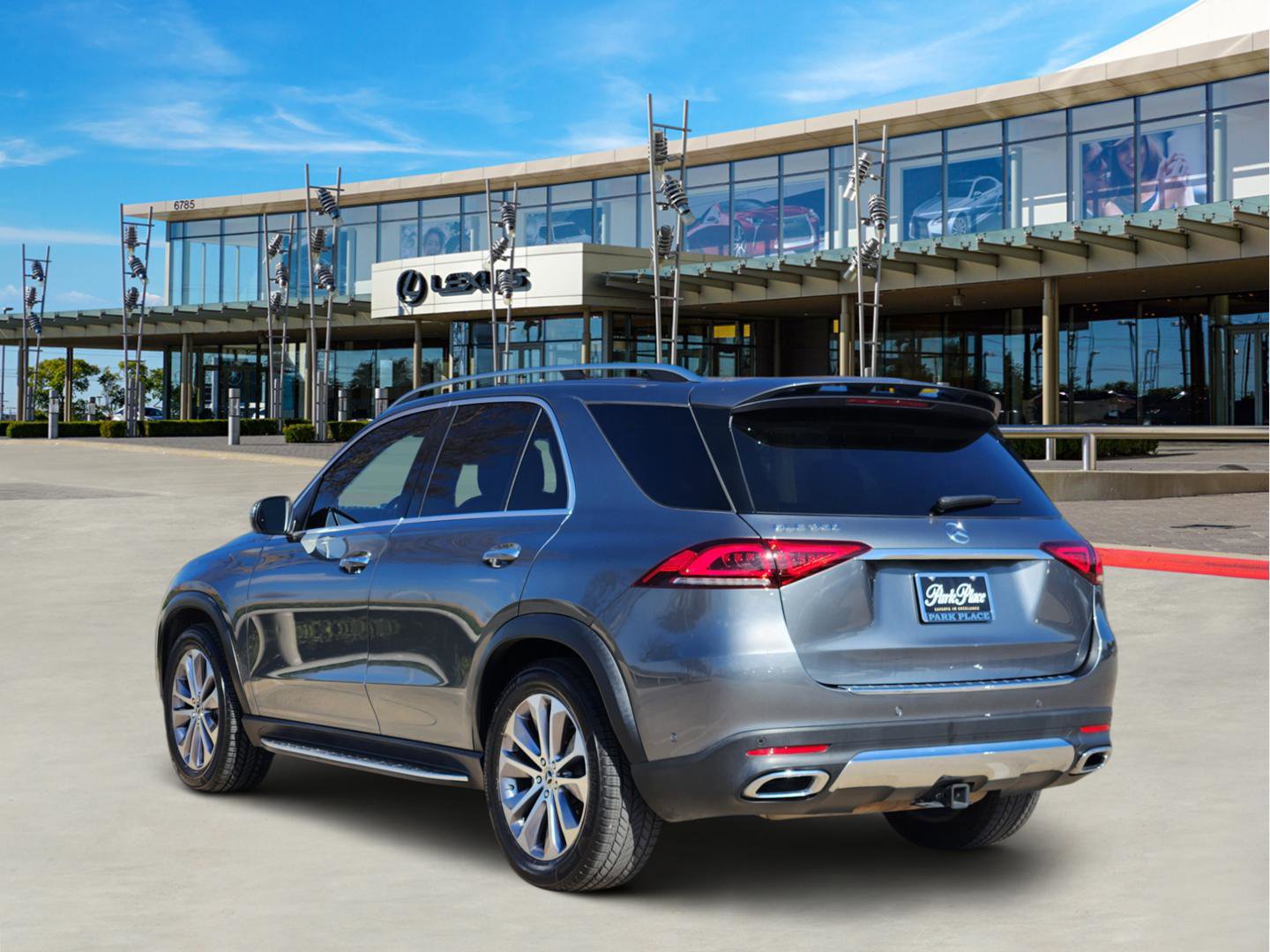 Used 2022 Mercedes-Benz GLE 350 image 4