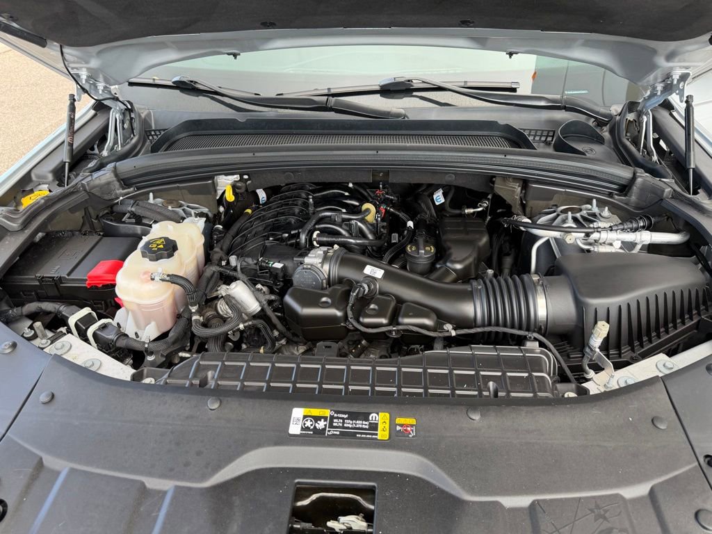 Certified 2023 Jeep Grand Cherokee Limited image 12