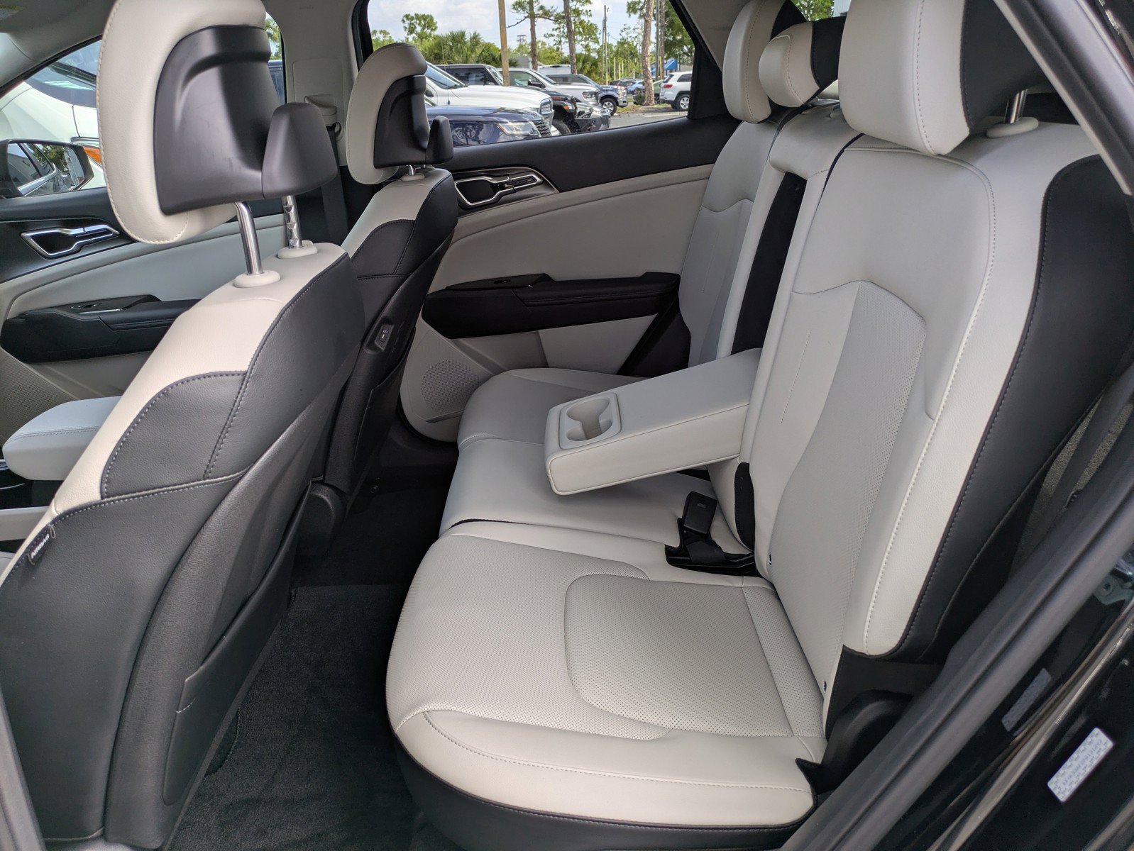 Certified 2023 Kia Sportage EX FWD image 11