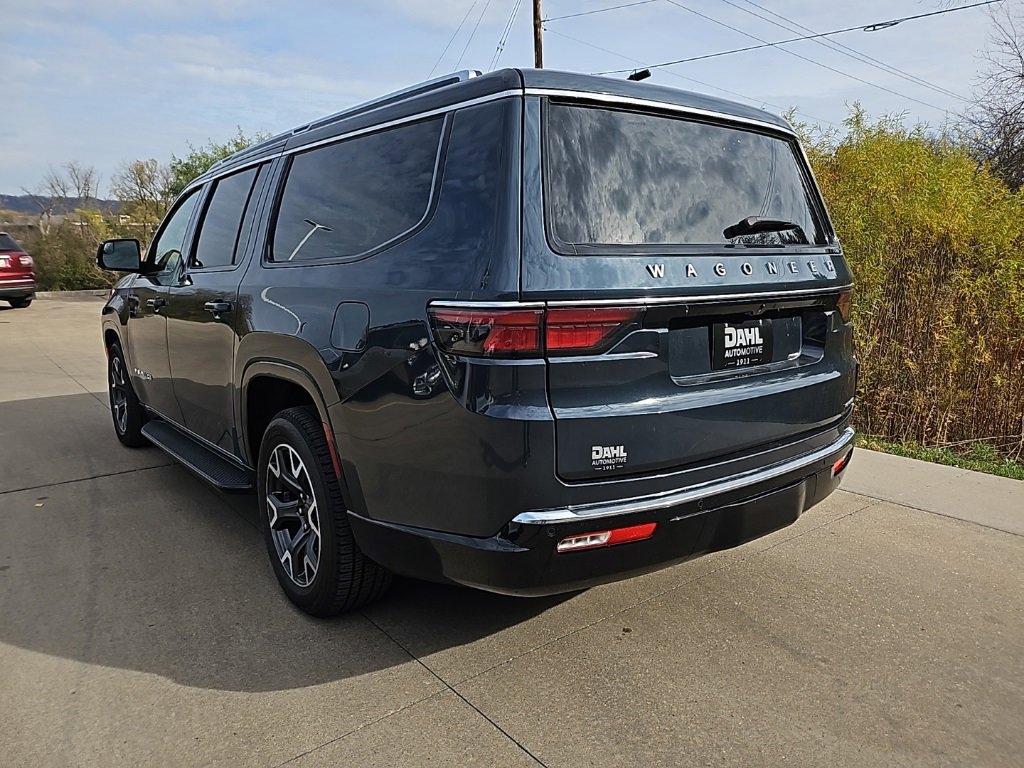 Used 2024 Jeep Wagoneer L Series III w/ Flexible Seating Group image 9