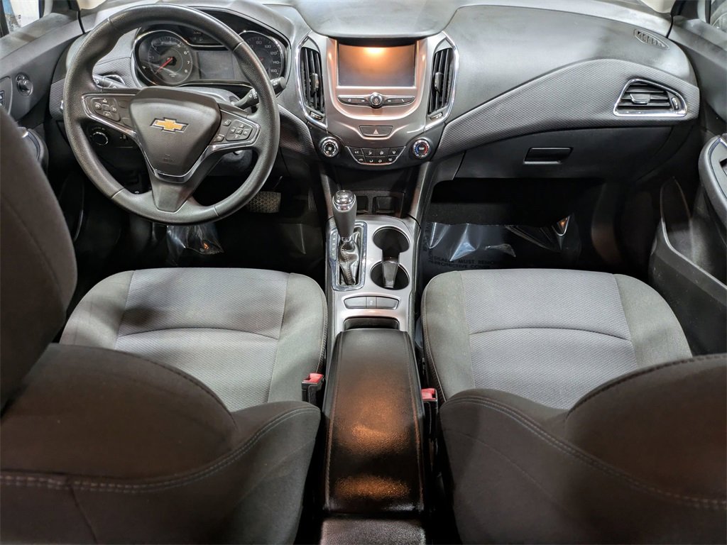 Used 2018 Chevrolet Cruze LT image 23
