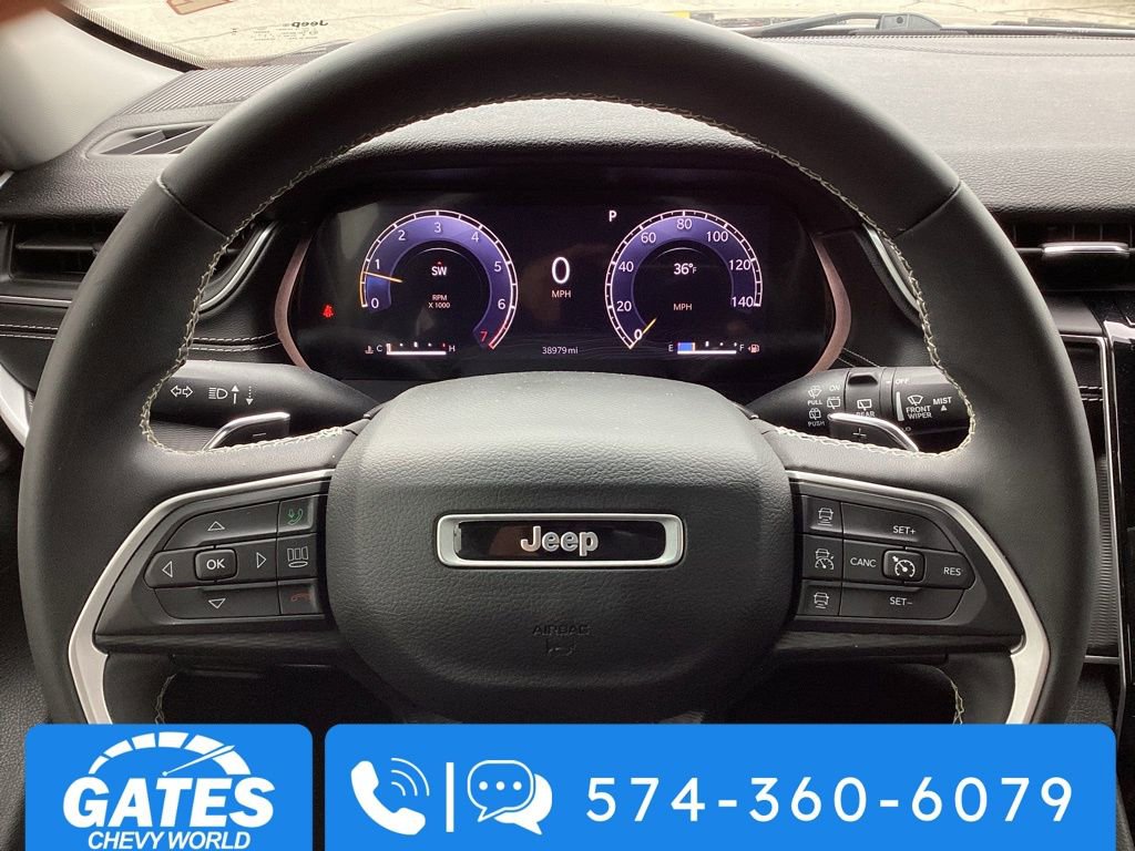 Used 2023 Jeep Grand Cherokee Laredo w/ Trailer Tow Prep Group (B) AWD/4WD image 27