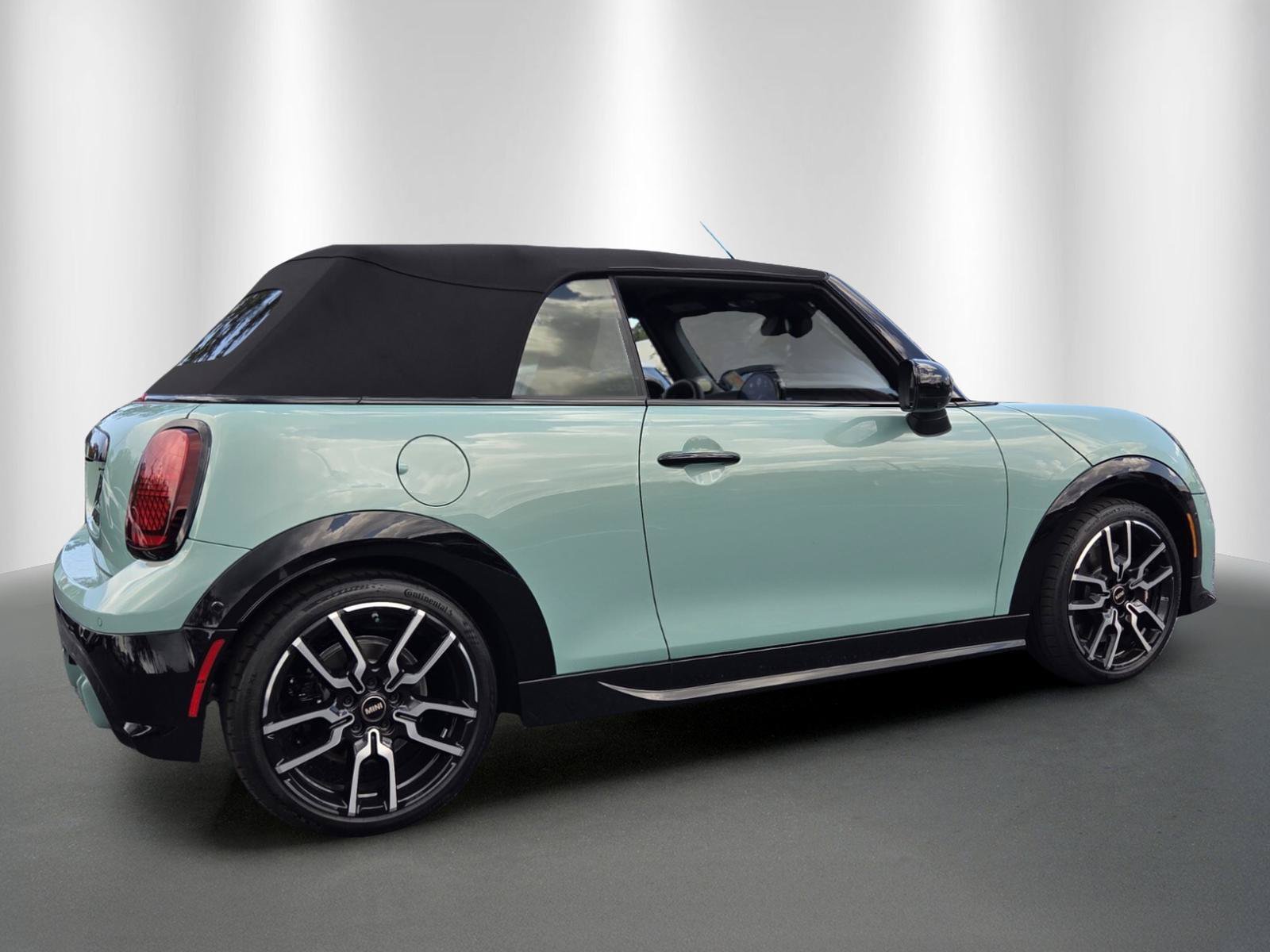 Used 2026 MINI Cooper S FWD image 7