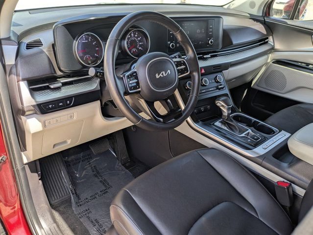 Used 2023 Kia Carnival LX FWD image 14
