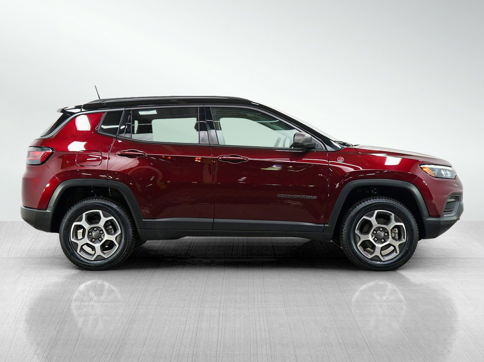Used 2022 Jeep Compass Trailhawk w/ Trailhawk Elite Group AWD/4WD image 7